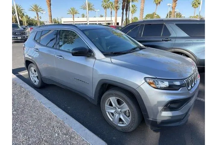$19886 : Jeep Compass 2022 Latitude 4 image 2