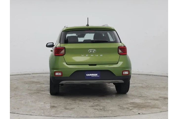 $19998 : Hyundai VENUE 2023 SEL 4dr C image 6