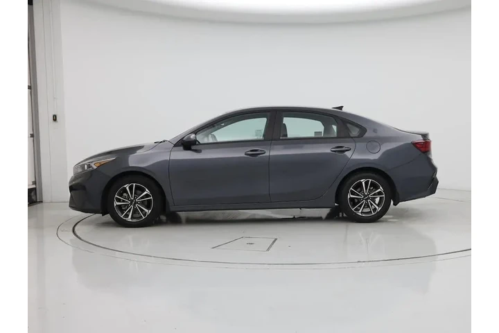 $16998 : Kia Forte 2023 LXS 4dr Sedan image 3