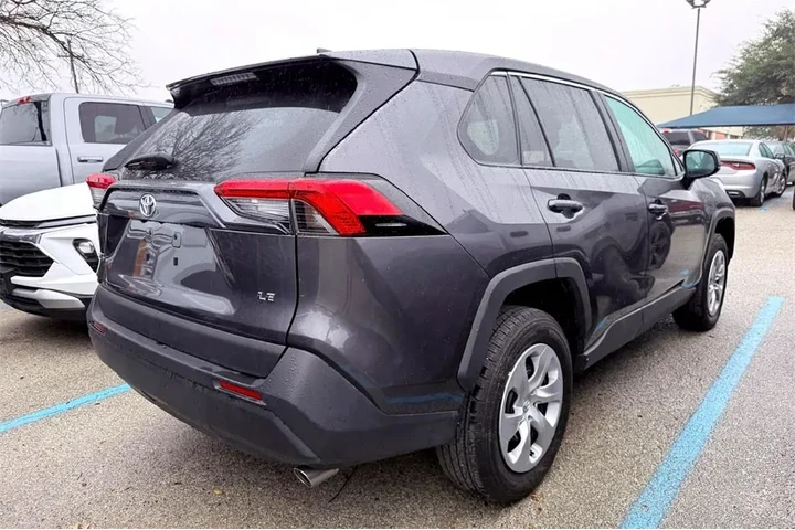 $28991 : Toyota RAV4 2025 LE 4dr SUV image 5