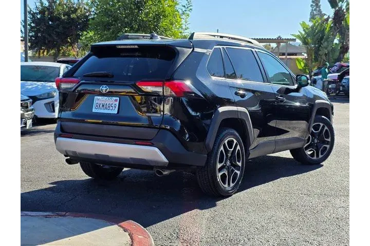 $23300 : Toyota RAV4 2019 AWD Adventu image 5