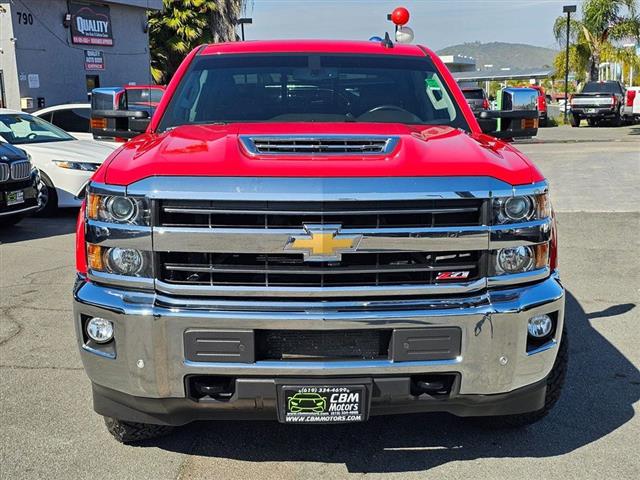 $53595 : 2019 Silverado 3500HD image 4