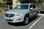 2010 Tiguan WOLFSBURG EDITION thumbnail