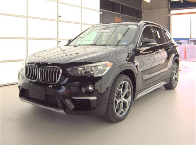 2018 BMW X1 xDrive28i image 1