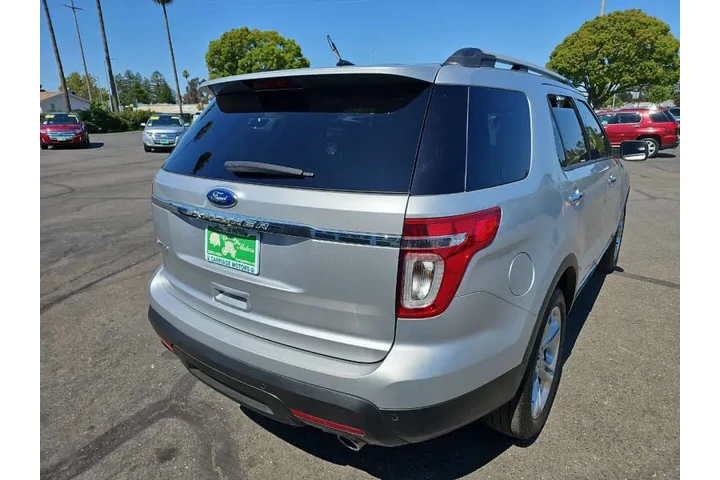$13395 : 2015 Explorer Limited image 6