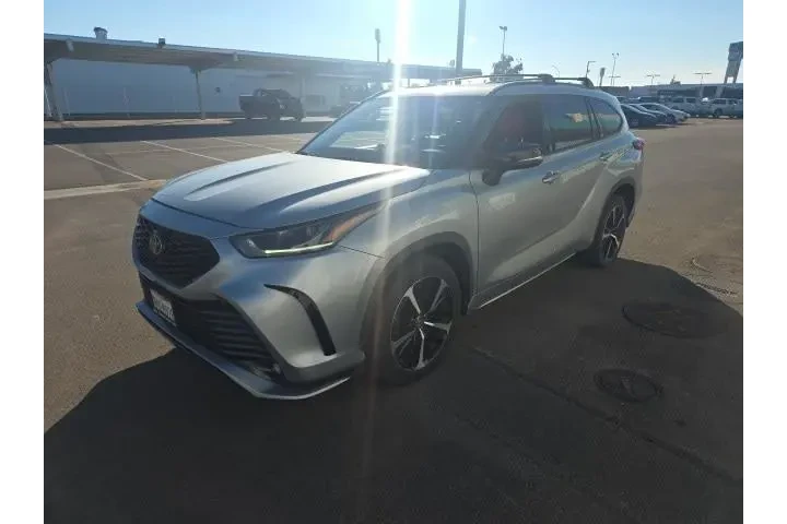 $26900 : Toyota Highlander 2021 XSE 4 image 3