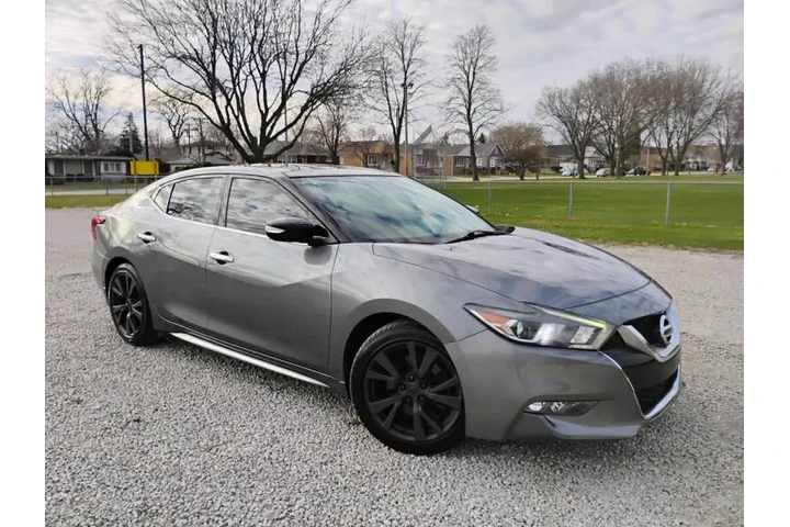 $15997 : 2017 Maxima 3.5 SL image 1