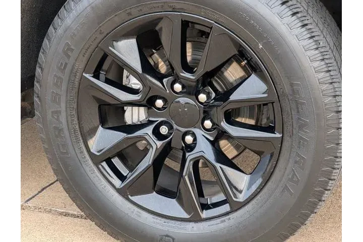 $25926 : Chevrolet Silverado 1500 202 image 9