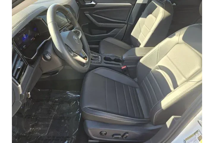 $17994 : Volkswagen Jetta 2023 SE 4dr image 10