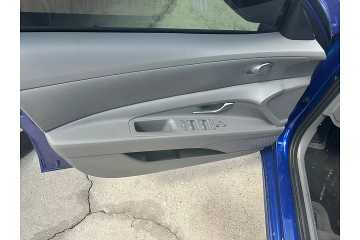 $12000 : 2023 Elantra SEL image 6