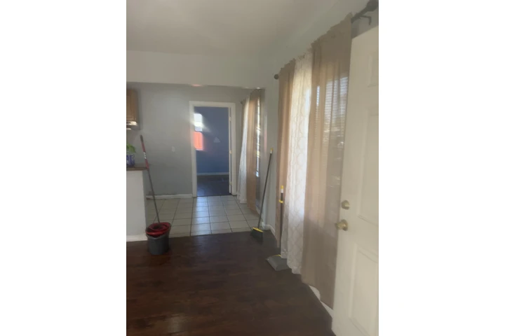 $3500 : Casa de renta en Compton image 10