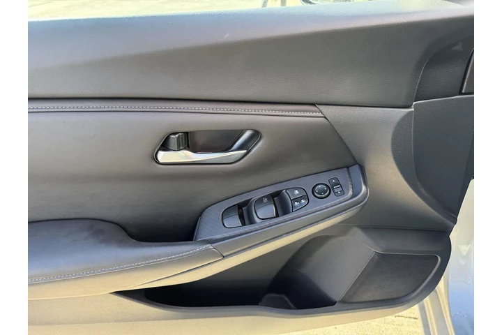 $16990 : Nissan Sentra 2023 SV 4dr Se image 10