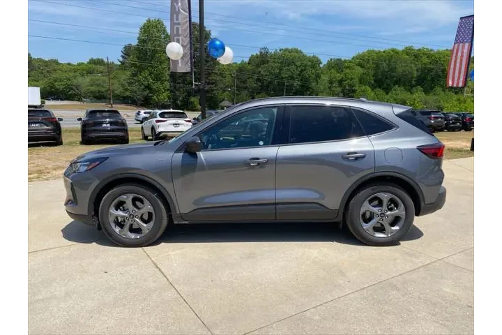 $26120 : Ford Escape 2026 ST-Line 4dr image 3