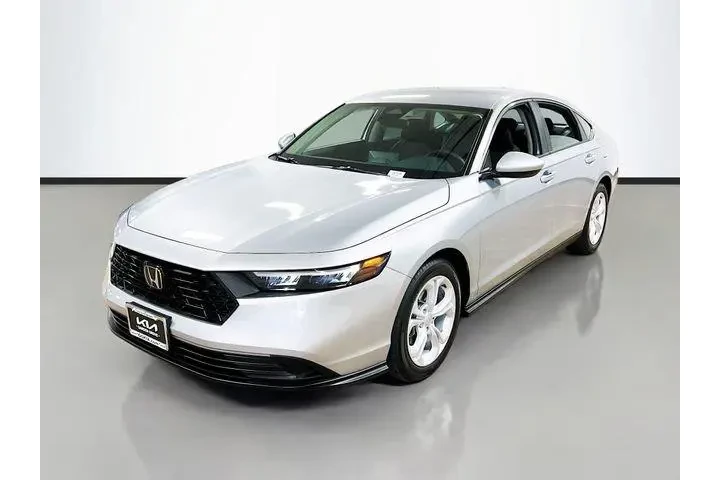 $25359 : Honda Accord 2025 LX 4dr Sed image 3
