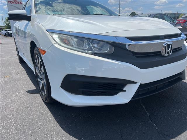 $16490 : PRE-OWNED 2018 HONDA CIVIC EX image 10