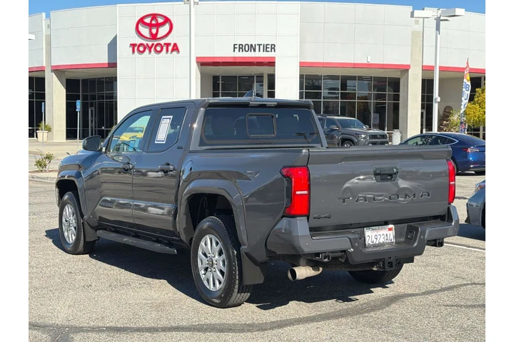 $36307 : Toyota Tacoma 2024 4x4 SR5 4 image 5