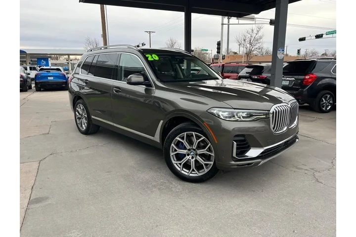 2020 BMW X7 image 3