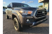 $29996 : Toyota Tacoma 2022 4x2 TRD O thumbnail