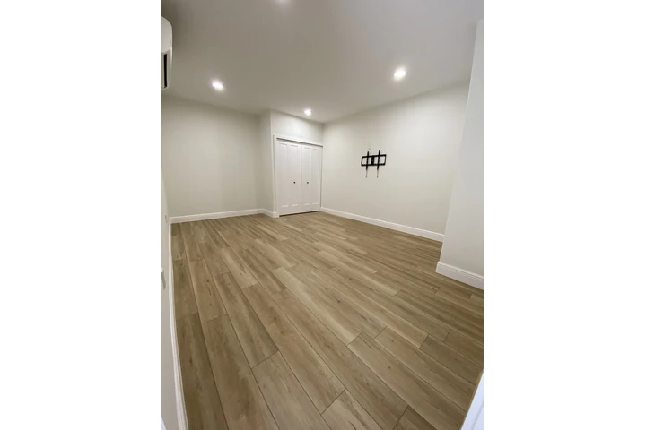 $1 : Cutler Bay image 2