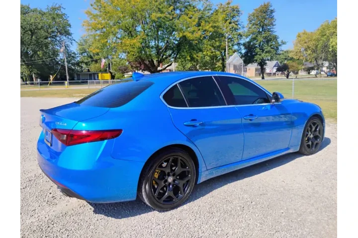 $16995 : 2019 Alfa Romeo Giulia image 7