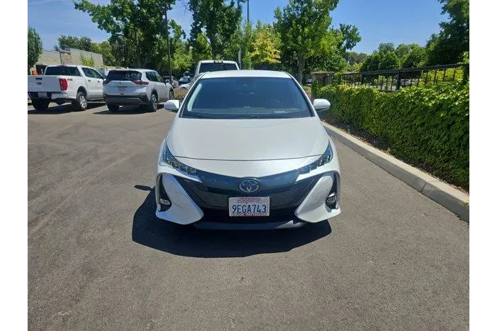 $28995 : Toyota Prius Prime 2022 Limi image 2