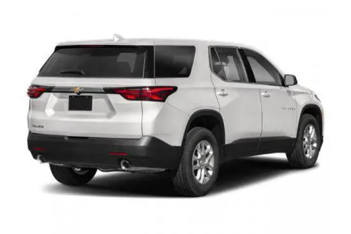 $29847 : Chevrolet Traverse 2023 LT C image 5