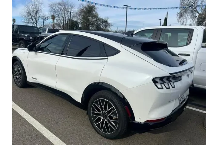 $33988 : Ford Mustang Mach-E 2024 AWD image 6