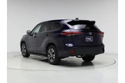 $33998 : Toyota Highlander 2022 XLE 4 thumbnail