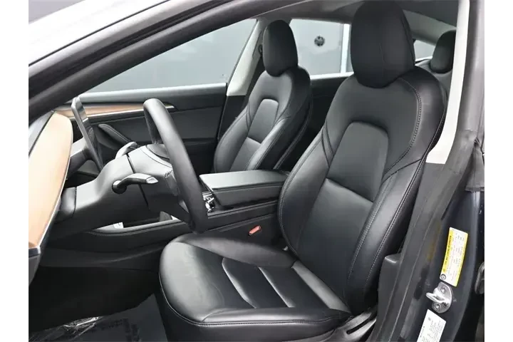 $26573 : Tesla Model 3 2022 AWD Long image 1