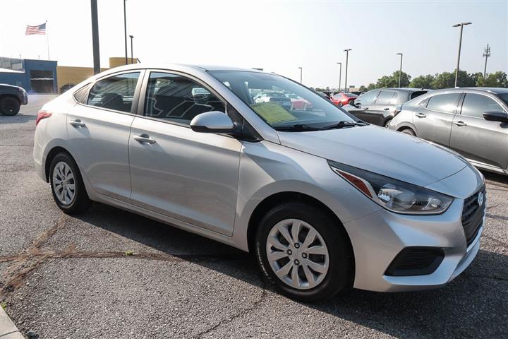 $15988 : 2019 Accent SE image 3