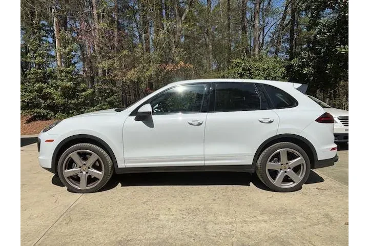 $16999 : Porsche Cayenne 2016 AWD 4dr image 1
