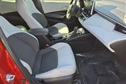 $23503 : Pre-Owned 2019 Corolla Hatchb thumbnail