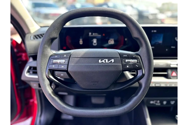 2025 K4 LXS image 10