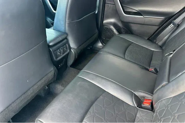 $31900 : Toyota RAV4 2024 AWD Adventu image 8