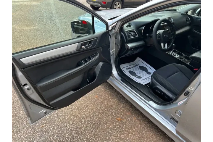 $8999 : 2015 Legacy 2.5i Premium image 10