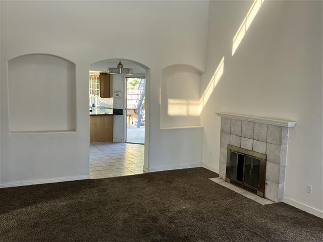 $495000 : 3 Bed 2 Bath + Loft image 3