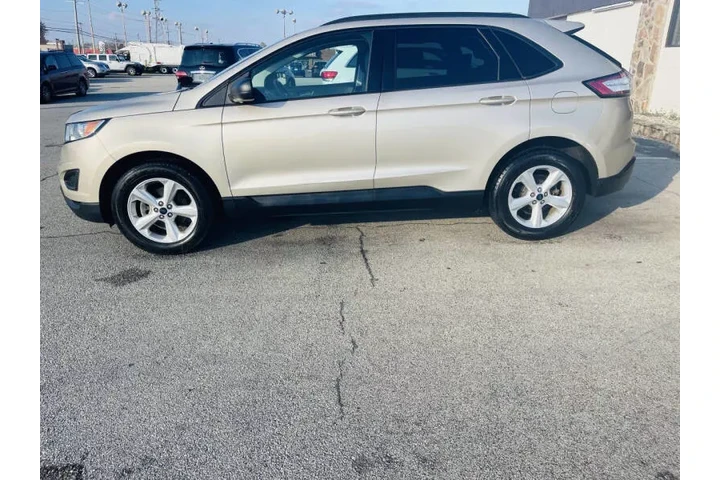 $12850 : 2018 Edge SE image 2