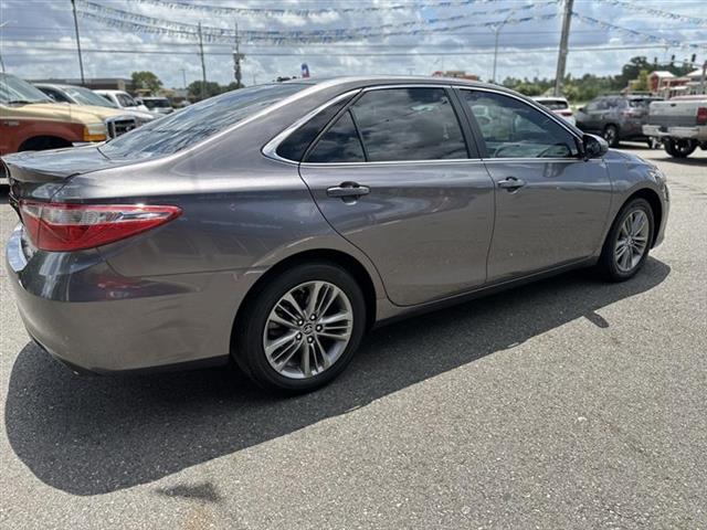 $16864 : 2017 Camry XLE image 4