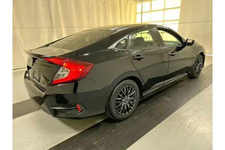 $13111 : Honda Civic 2016 LX 4dr Seda image 2