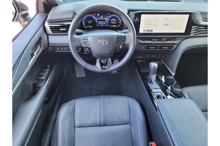 $32899 : Gold Certified2025 Camry XSE image 10