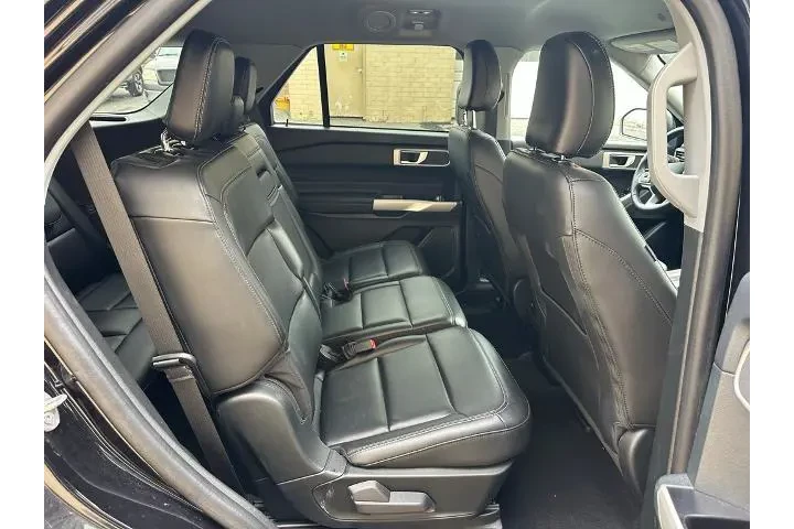 $28381 : Ford Explorer 2024 XLT 4dr S image 6