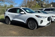 $24931 : Ford Escape Plug-In Hybrid 2 thumbnail