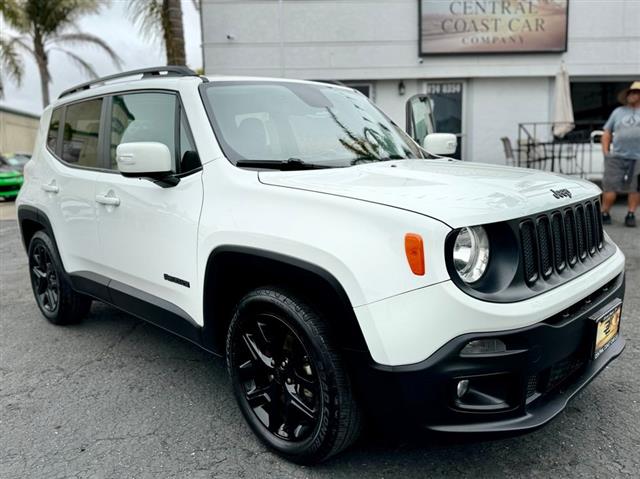 $11495 : 2018 Renegade Latitude image 1