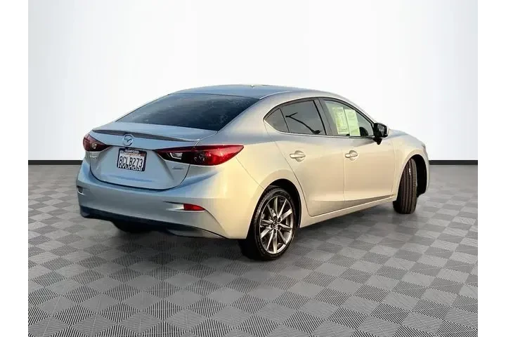 $13900 : Mazda Mazda3 2018 Touring 4d image 8