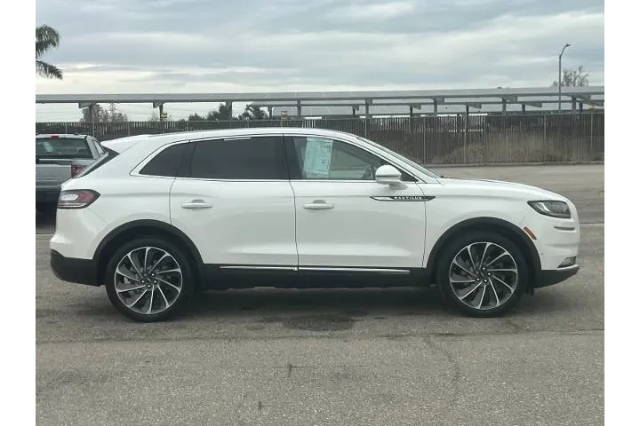 $29210 : Lincoln Nautilus 2022 AWD Re image 2