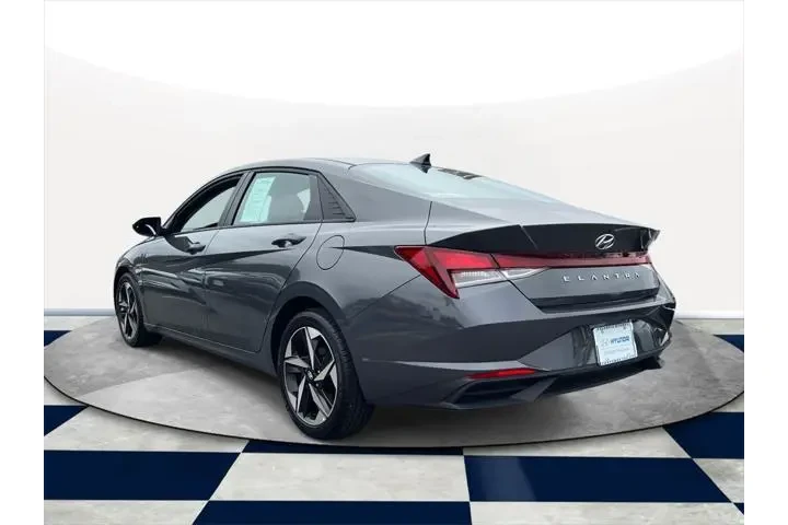 $20330 : Hyundai ELANTRA 2023 SEL 4dr image 5