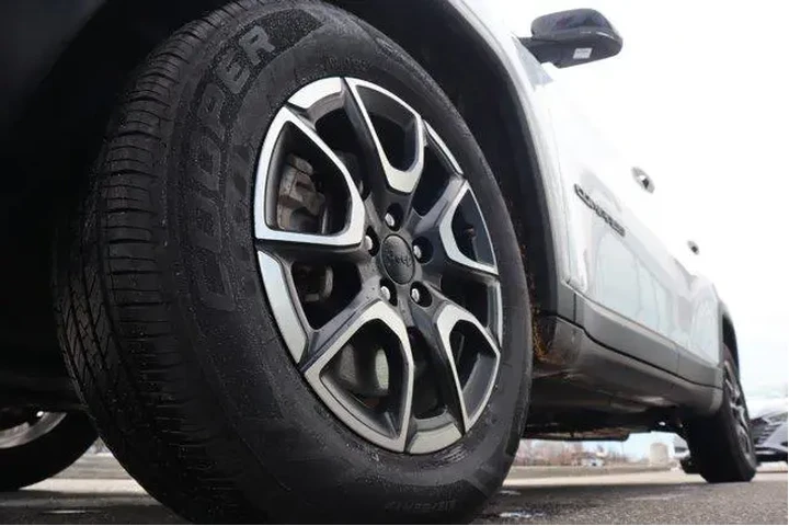 $21540 : Jeep Compass 2024 4x4 Trailh image 10