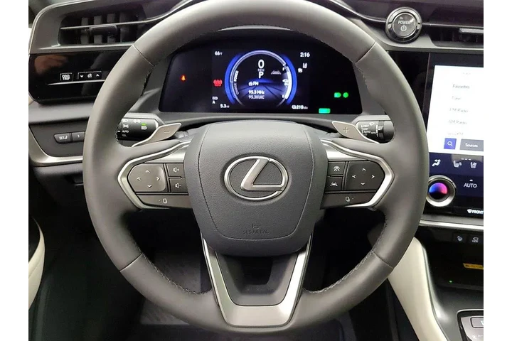 $36998 : Lexus RZ 300e 2024 Premium 4 image 10