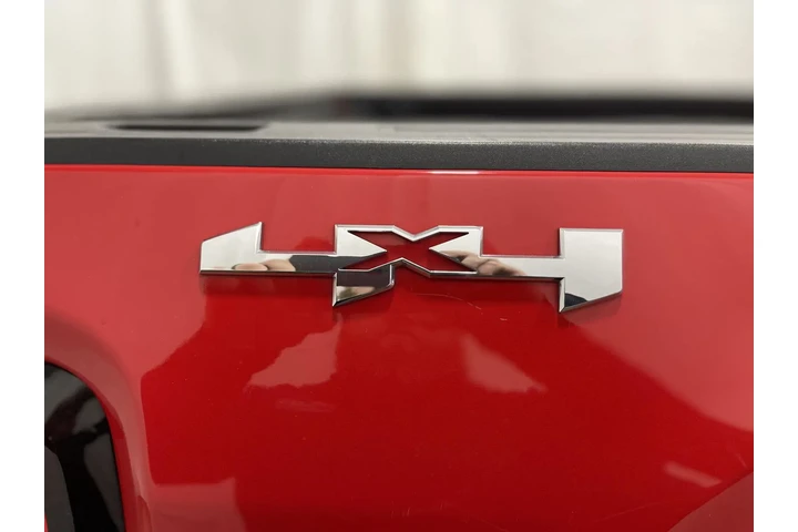 $39995 : Pre-Owned 2022 Sierra 2500HD image 10