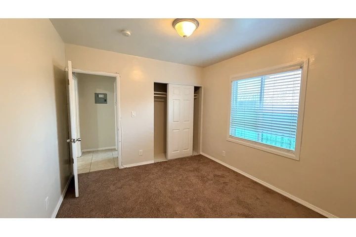 $1850 : Apartamento en South Gate image 9